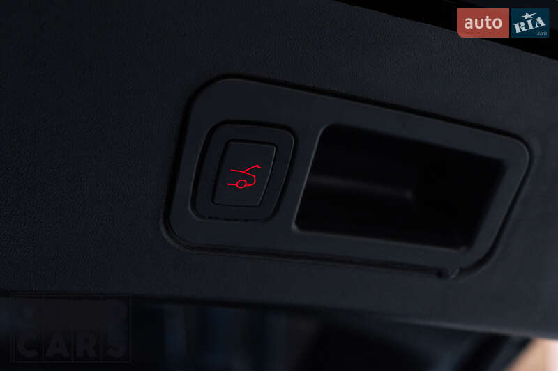 Лифтбек Tesla Model S 2019 в Одессе