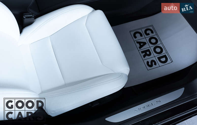 Лифтбек Tesla Model S 2019 в Одессе