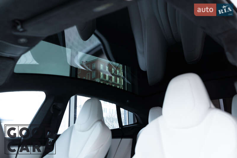 Лифтбек Tesla Model S 2019 в Одессе