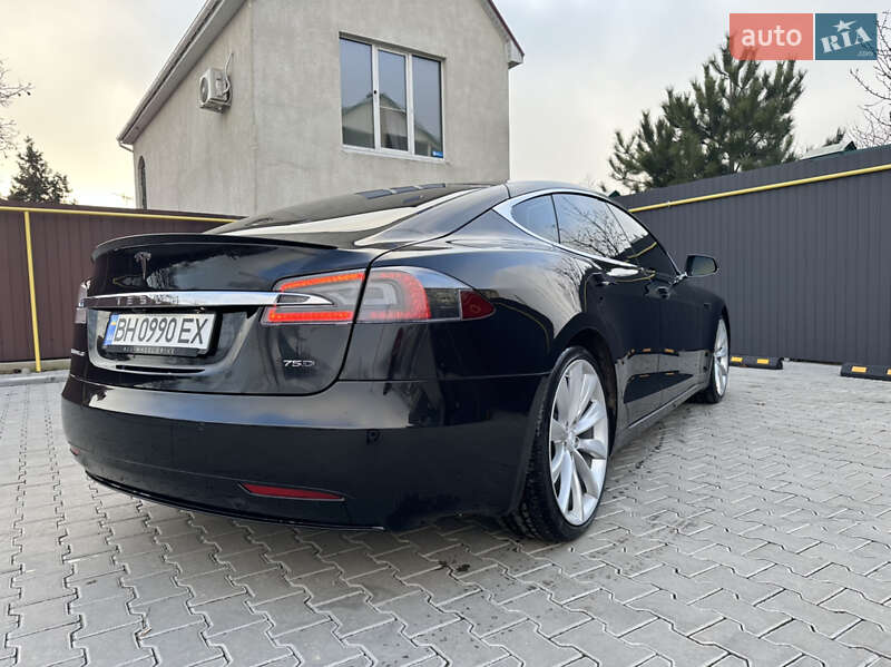 Ліфтбек Tesla Model S 2017 в Одесі