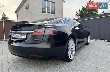 Лифтбек Tesla Model S 2017 в 