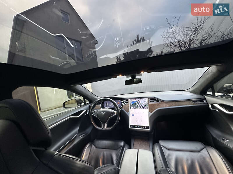 Ліфтбек Tesla Model S 2017 в Одесі