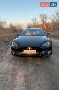 Ліфтбек Tesla Model S 2019 в Кам'янському