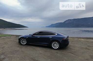 Лифтбек Tesla Model S 2016 в Люботине