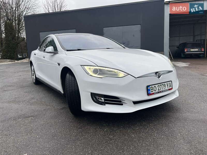 Лифтбек Tesla Model S 2014 в Тернополе