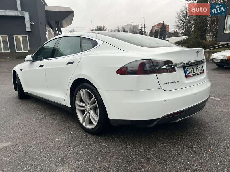 Лифтбек Tesla Model S 2014 в Тернополе