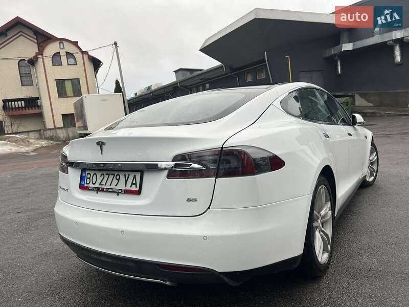Лифтбек Tesla Model S 2014 в Тернополе
