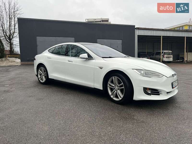 Лифтбек Tesla Model S 2014 в Тернополе