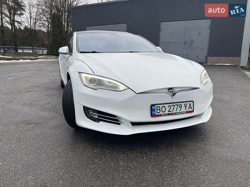 Лифтбек Tesla Model S 2014 в Тернополе