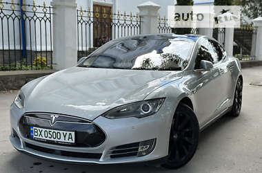 Ліфтбек Tesla Model S 2015 в Кам'янець-Подільському