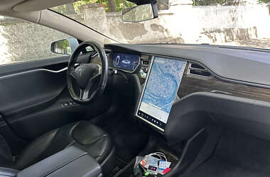 Лифтбек Tesla Model S 2015 в 