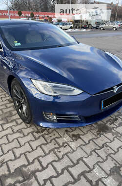 Ліфтбек Tesla Model S 2017 в Житомирі