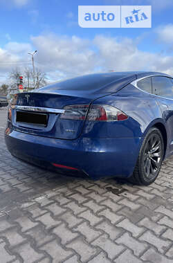 Ліфтбек Tesla Model S 2017 в Житомирі