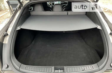 Лифтбек Tesla Model S 2016 в Днепре