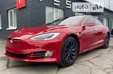 Лифтбек Tesla Model S 2019 в Киеве