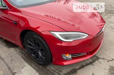 Ліфтбек Tesla Model S 2019 в Києві