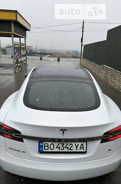 Лифтбек Tesla Model S 2016 в Тернополе