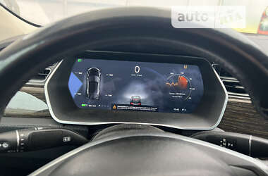Ліфтбек Tesla Model S 2015 в 