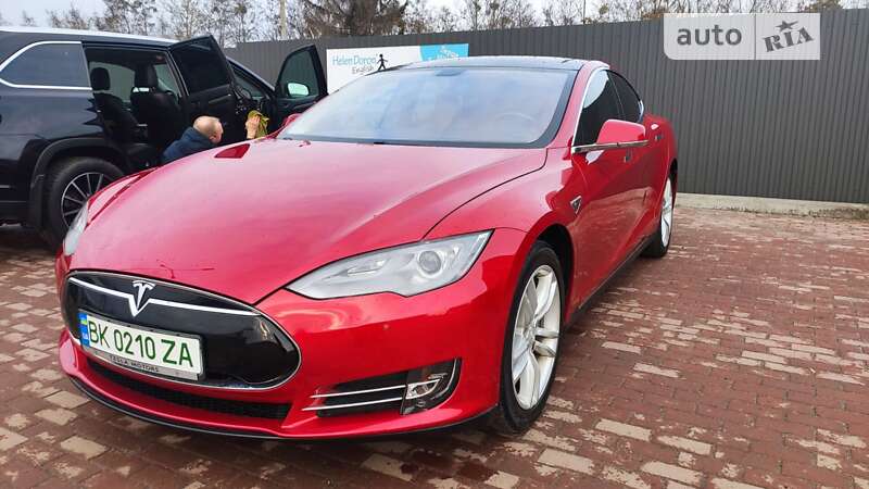 Лифтбек Tesla Model S 2013 в Ровно