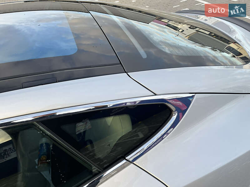 Лифтбек Tesla Model S 2013 в Ковеле