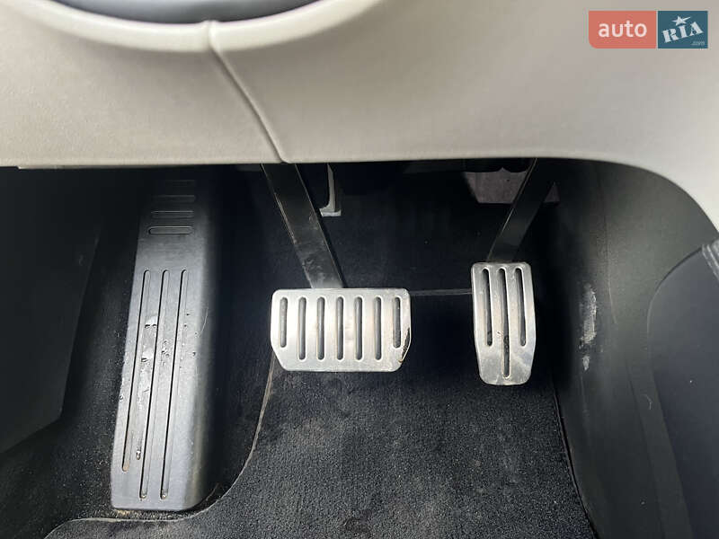 Лифтбек Tesla Model S 2013 в Ковеле