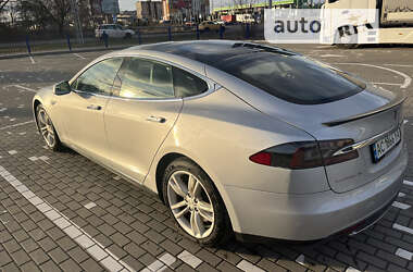 Лифтбек Tesla Model S 2013 в Ковеле