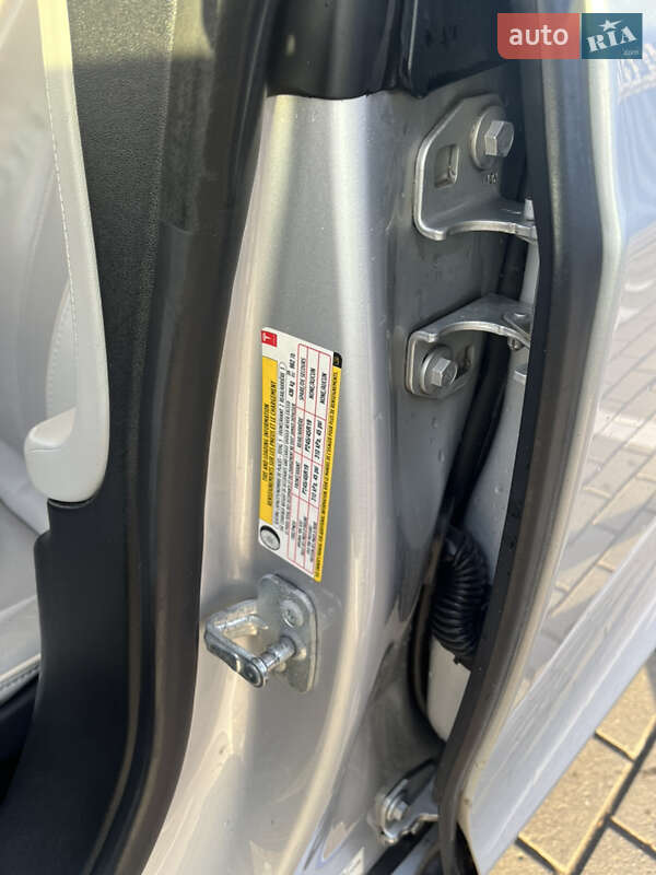 Лифтбек Tesla Model S 2013 в Ковеле