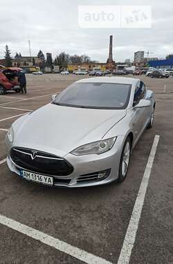 Лифтбек Tesla Model S 2014 в Житомире