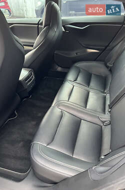 Лифтбек Tesla Model S 2018 в Киеве