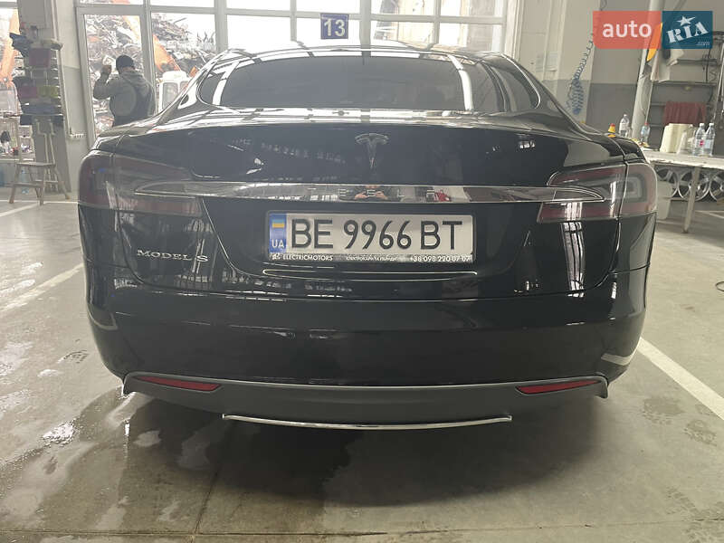 Лифтбек Tesla Model S 2014 в Николаеве