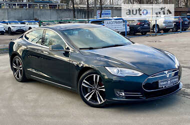 Ліфтбек Tesla Model S 2013 в Києві