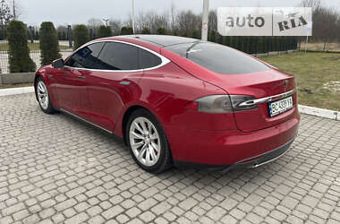 Лифтбек Tesla Model S 2014 в Львове