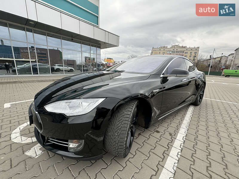 Ліфтбек Tesla Model S 2014 в Києві