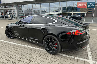 Лифтбек Tesla Model S 2014 в 