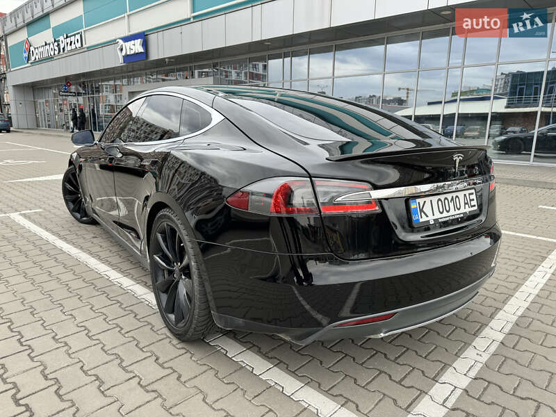 Лифтбек Tesla Model S 2014 в Киеве