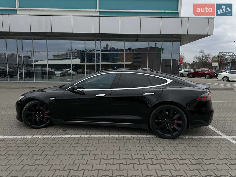 Ліфтбек Tesla Model S 2014 в Києві