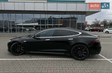 Лифтбек Tesla Model S 2014 в 