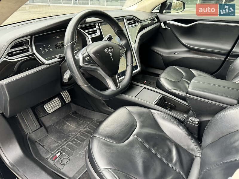 Ліфтбек Tesla Model S 2014 в Києві