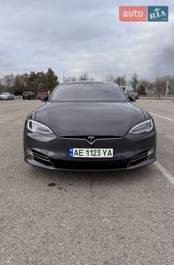 Лифтбек Tesla Model S 2018 в Днепре