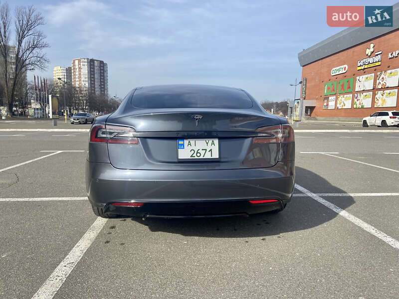 Ліфтбек Tesla Model S 2015 в Броварах