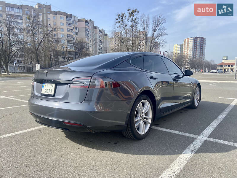 Ліфтбек Tesla Model S 2015 в Броварах
