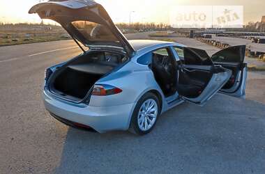 Лифтбек Tesla Model S 2018 в 