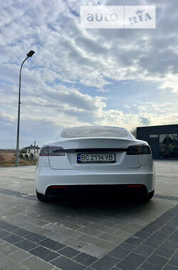 Лифтбек Tesla Model S 2022 в Львове