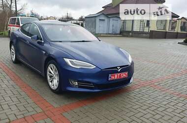 Лифтбек Tesla Model S 2017 в Золочеве