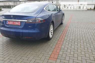 Лифтбек Tesla Model S 2017 в Золочеве