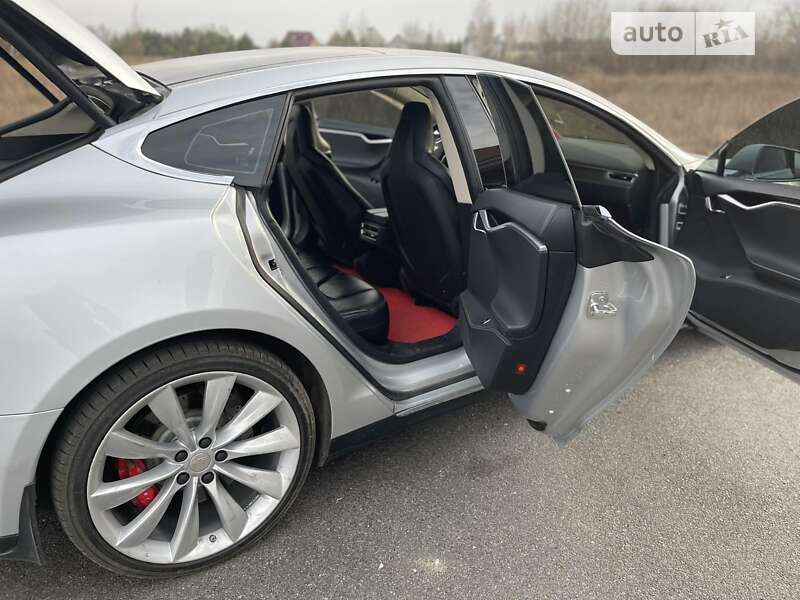 Ліфтбек Tesla Model S 2013 в Києві фото 12 Ліфтбек Tesla Model S 2013 в Києві
