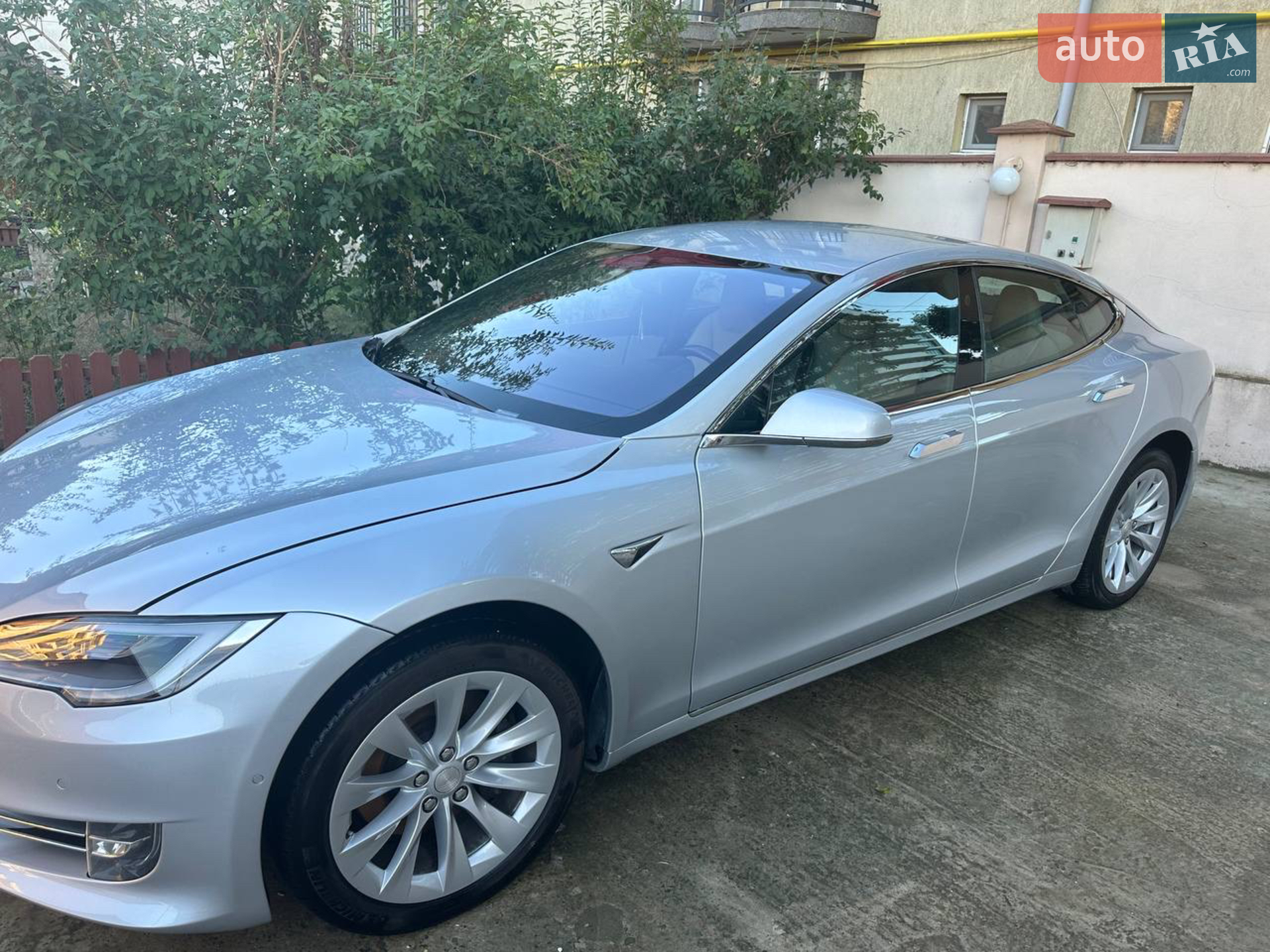 2016 Tesla Model S - мініатюра 3