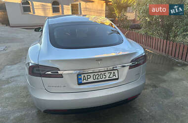 Лифтбек Tesla Model S 2016 в Запорожье