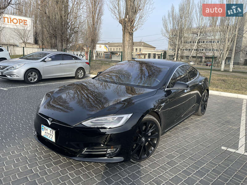 Лифтбек Tesla Model S 2019 в Одессе