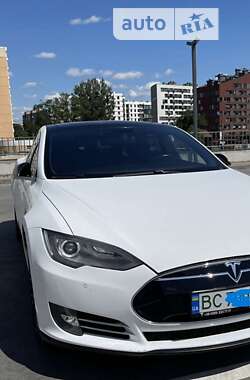 Лифтбек Tesla Model S 2014 в Львове